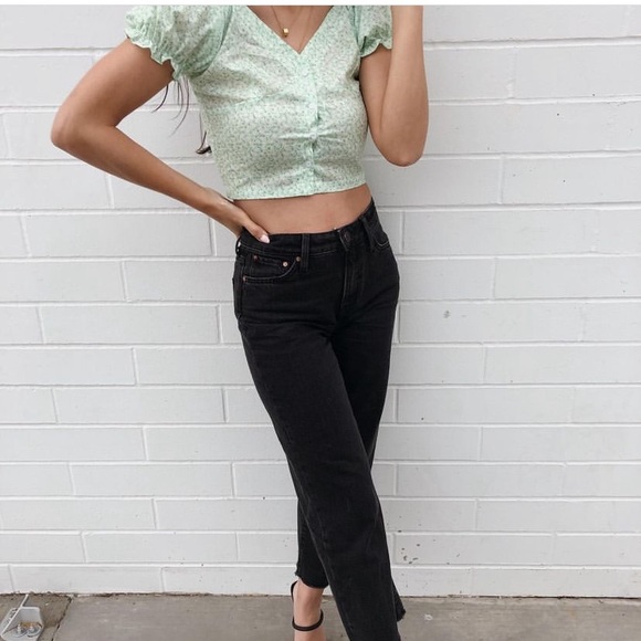 Cute green floral crop top - Picture 3 of 8